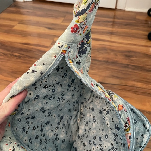 Vera Bradley Floral Blue Sling Bag - Picture 2 of 3
